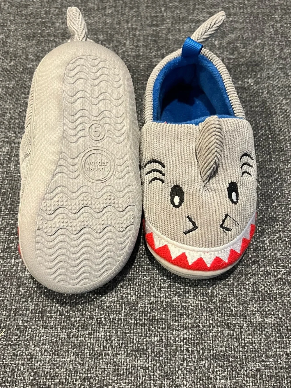 Toddler Shark Size 5 slip-On Indoor Shoes - Gray & Red